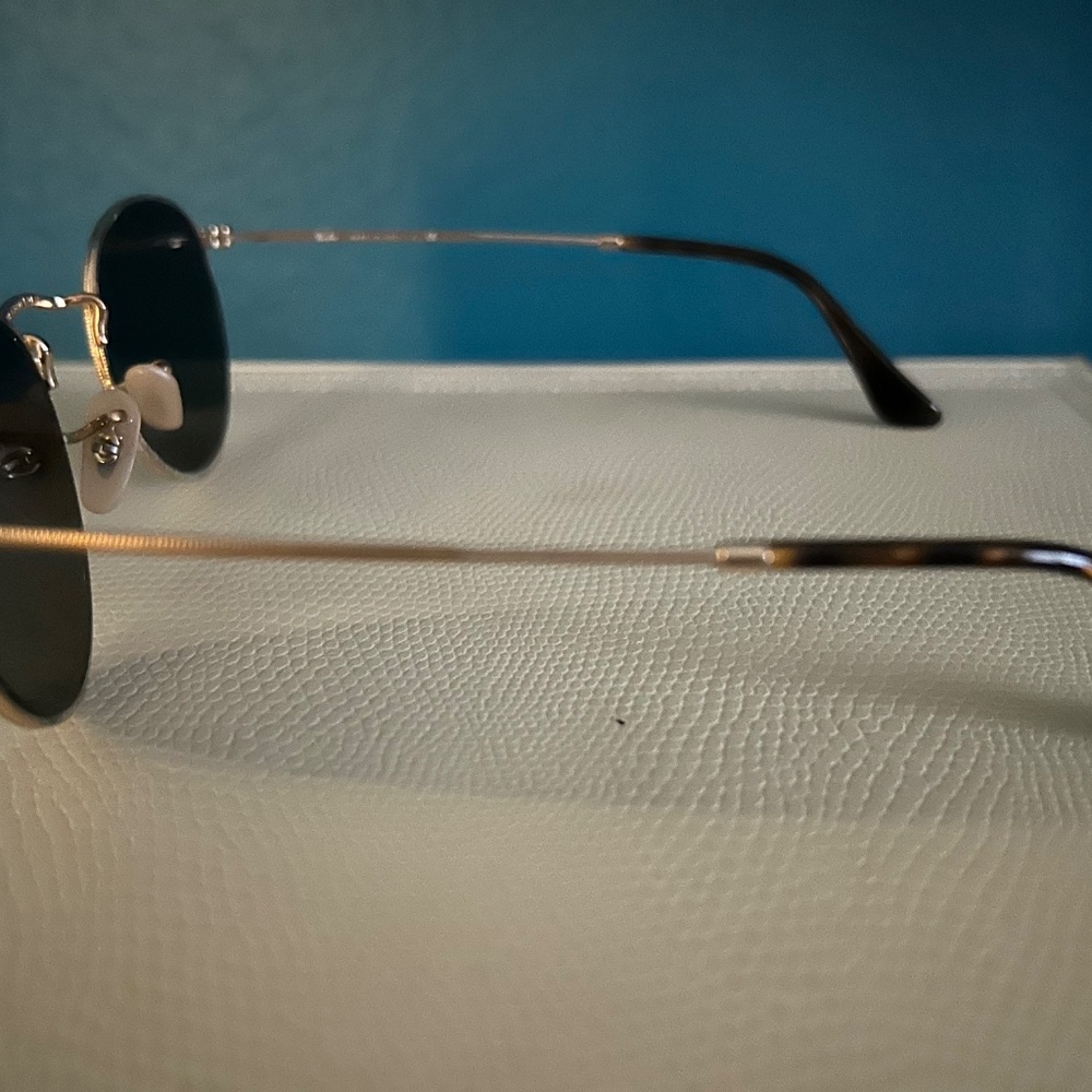 Ray-Ban Round Metal Sunglasses - Picture 8 of 11